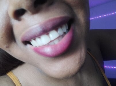 yselahot kisss my guys Pic 4