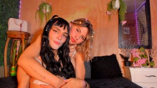 All_fetiche girls in white Pic 2