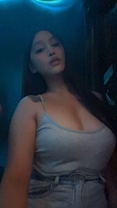 QueenCherryWhiteTs Public Billede