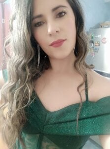 Phoebe_Tx Public Pic 3