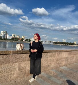 TheaBertch walk outside Pic