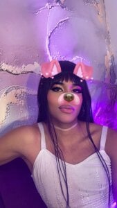 Amora_Sex Public Pic 4