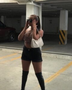 olivia_2326 Public Pic 2