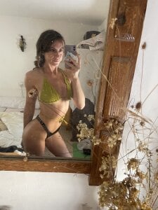 me_a_gd_grl Public Pic 2