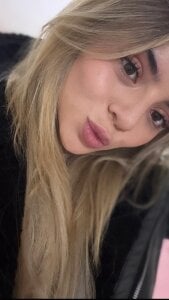 Public de Mia_blondee_  2 Imagens