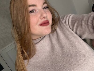 DonnaSmith trying to be cute Pic 6