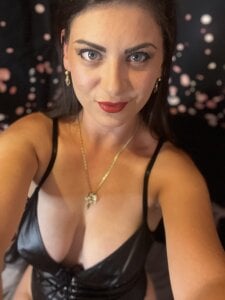 Zdjęcia KinkyZarah Stripchat Seductress: 