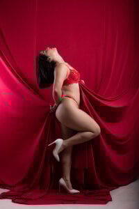 Happy Valentine's Day ♥️✨ od Riley_Skye  5 snímek