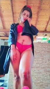 Bigassmommy_x getting ready for a night for you Pic 4