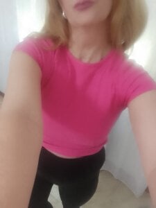 Clara1986 Public Pic 4