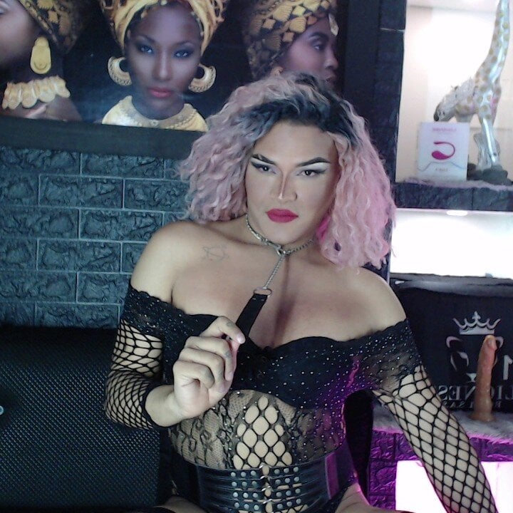 Sophia_hott01 님의 트렌드 중인 사진  1965개