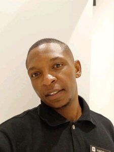 Kingshifter Public  2টি ছবি