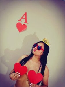 luna_bradley_ my valentine's day 🌈💖✨ Poză