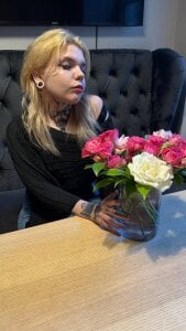 Anika_noni My fav suite Pic