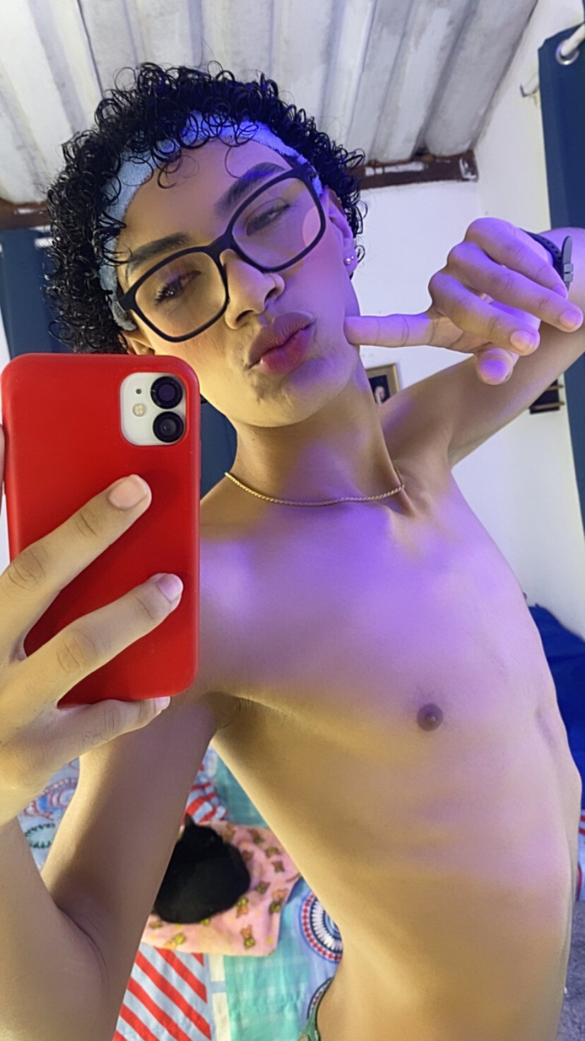 HotboyLyan Poză populară 1772