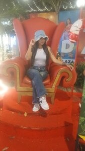 demonicangelic It took me a while to upload the Christmas photos, hehe Pic 2