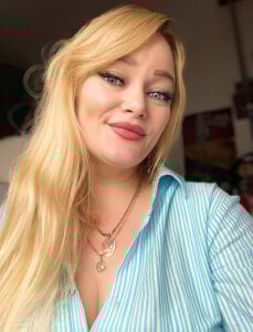 Sweet-blonde 😘🍒 Pic 2