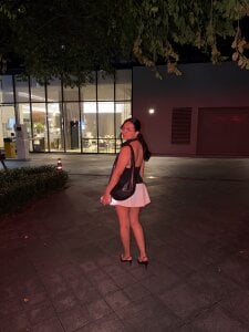 Alinnha Enjoy life Pic 9