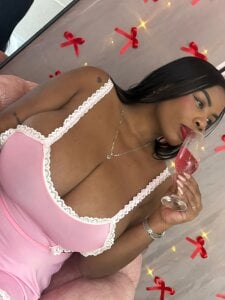 sammanta_boobs happy valentine 💕 slika 2