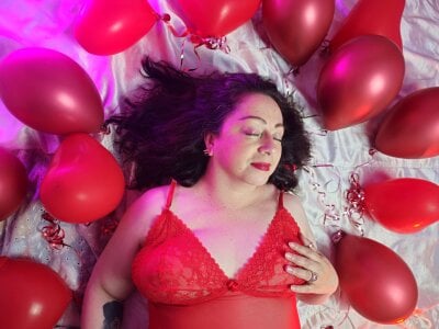 Will u be my valentine?💥😈 de Samethyst  Imagens