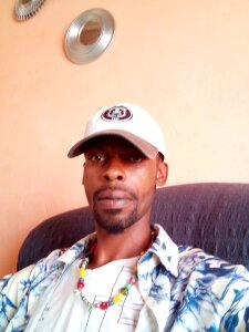 Catsty: Public ( 3 фото)