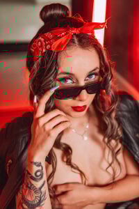 AmbarHills_1 Sweet Rebellion 🌸🤘  2. fénykép