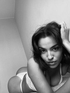 LailaEsterPublic图片 2