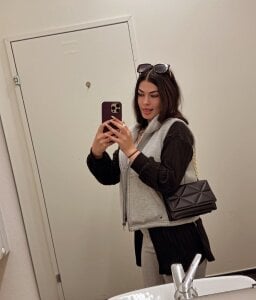 Evie-Moore A part of me Foto 3