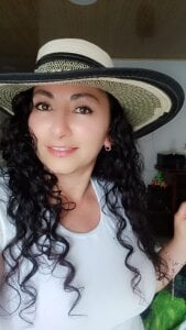 Lindsay_Sherry Public slika