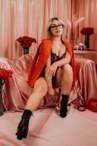 You will love to spend Valentine's Day with me. 💖 od WenFox  6 snímek