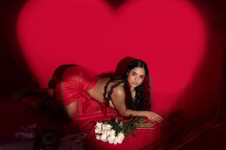 Emma_Thompssonn valentine's day Gambar