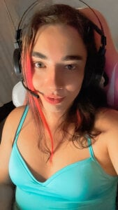 charlottekbp Photos with a red streak in my hair Pic 8