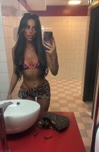 Rosie-mae's XXX Nude Photo 5