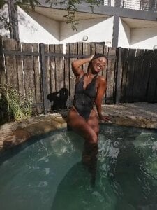 Zdjęcia chocolatehotwife THE CHOCOLATE INDUDGE ❤️:  2