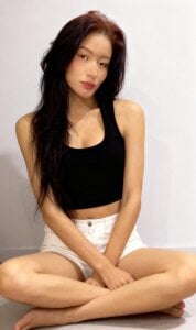 IvorySelene Hey you… I’m already live and glowing for you ✨ Come see what I’m wearing… or maybe help me take it зображення 2