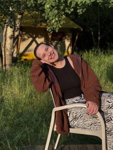 ElaraBloom Public Pic 2