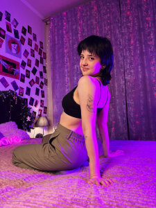 SarahShelby Public Pic 6