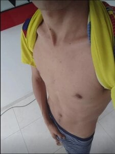 boy alone at work de MonoHotXXX  3 Imagens