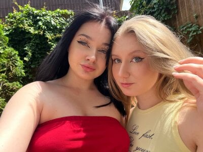 AmyStewart Lifestyle Lora and Tara😋 Immagine  5
