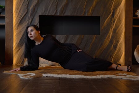 Monica_B_ Lady in black dress Pic 5