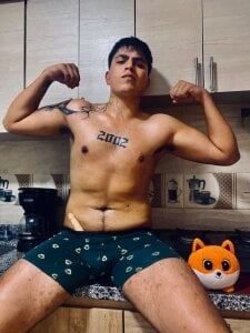 ThomasThund sexy boy Pic 5