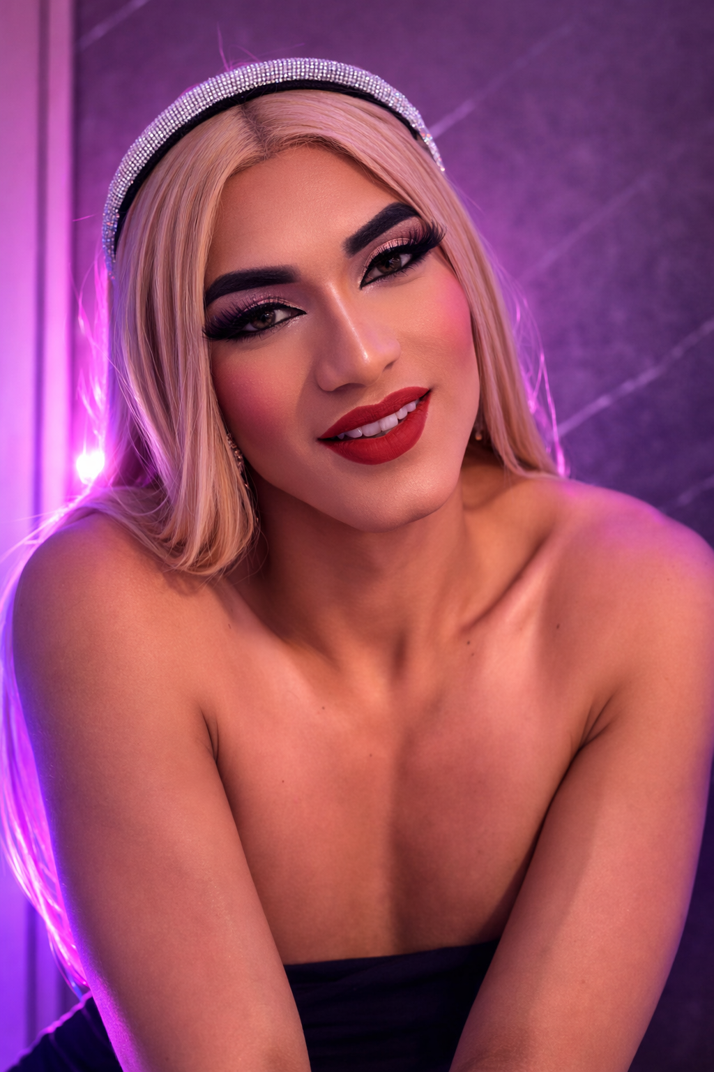 Emily_Castillo_1 sexy girl Pic