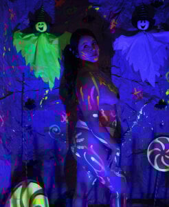 Emily_F_W PAINT HOT Pic 3