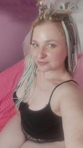 EllieSun Public Kuva