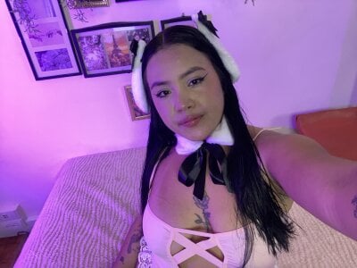 Samantha-1005 🐰 Pic 3