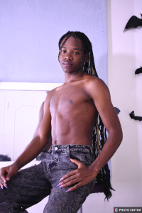 CriisBrown_ Public Pic 4