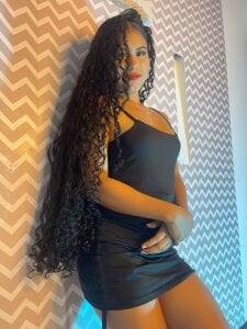 Leslie_15 Public Pic 6