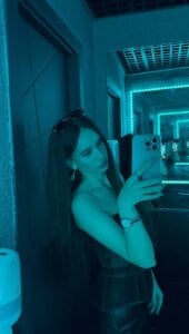 LornaBuffkin in blue Pic 2