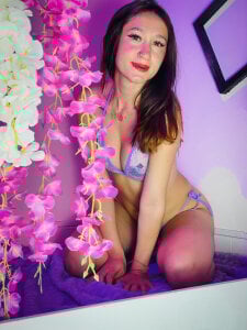 Emy_Latin ready to fulfill your wishes Photo