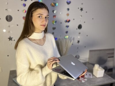 NikiCardle Public Pic 7